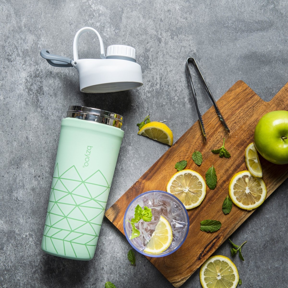 https://www.bzyoo.com/cdn/shop/products/26-hypro-insulated-stainless-steel-double-wall-shaker-water-bottle-242012_1400x.jpg?v=1657781905